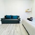Spacious 4Br Apt For Up To 12P 10Min To Fac Platz