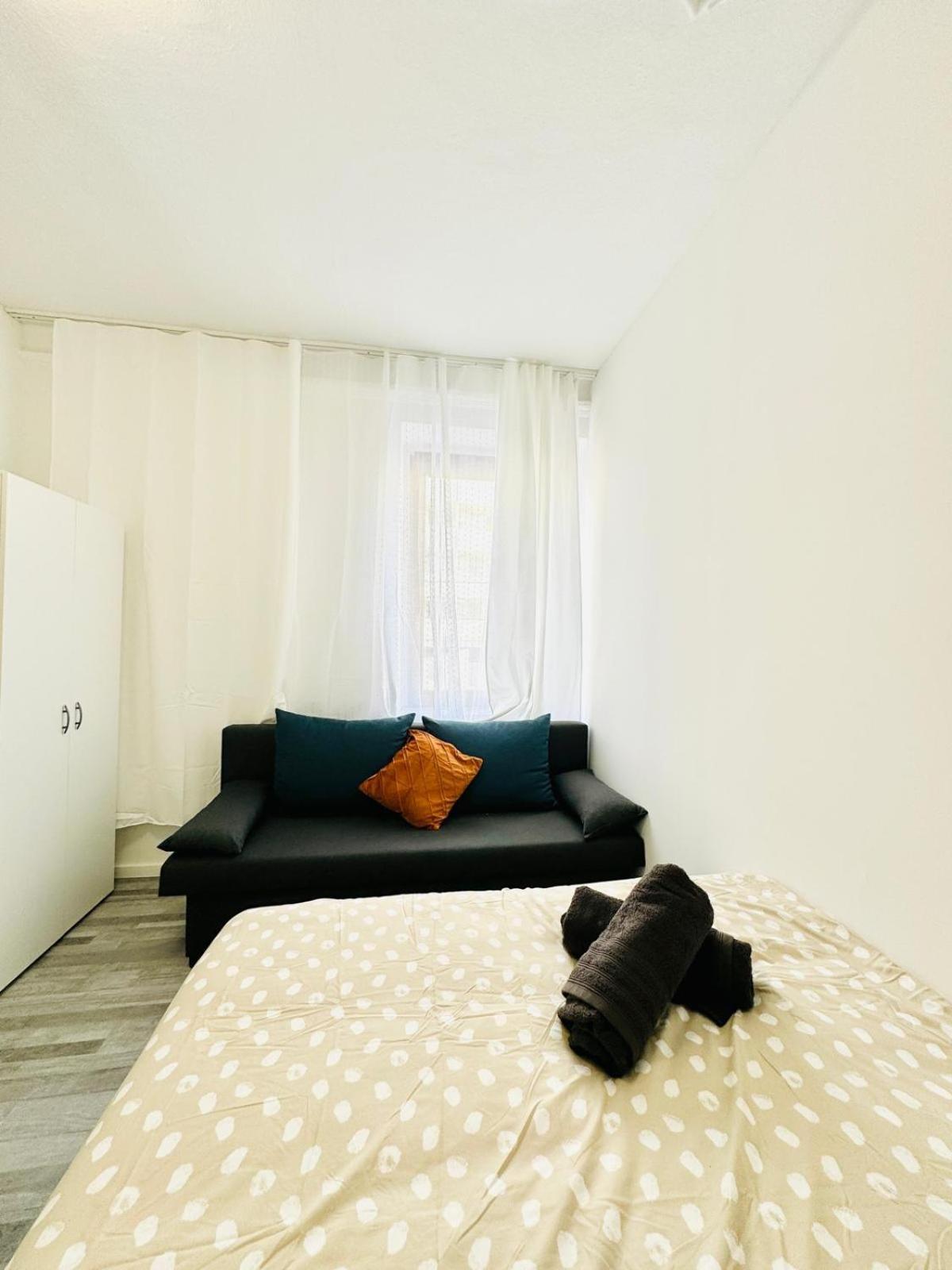 Spacious 4br For Up To 12p 10min To Fac Platz *