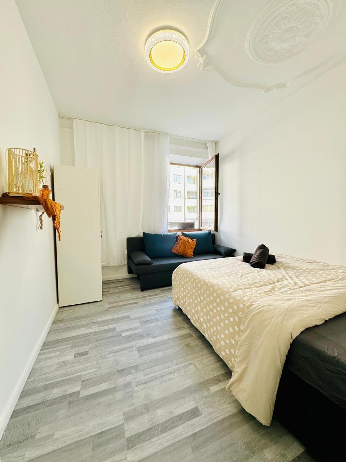 Spacious 4br For Up To 12p 10min To Fac Platz Apartment