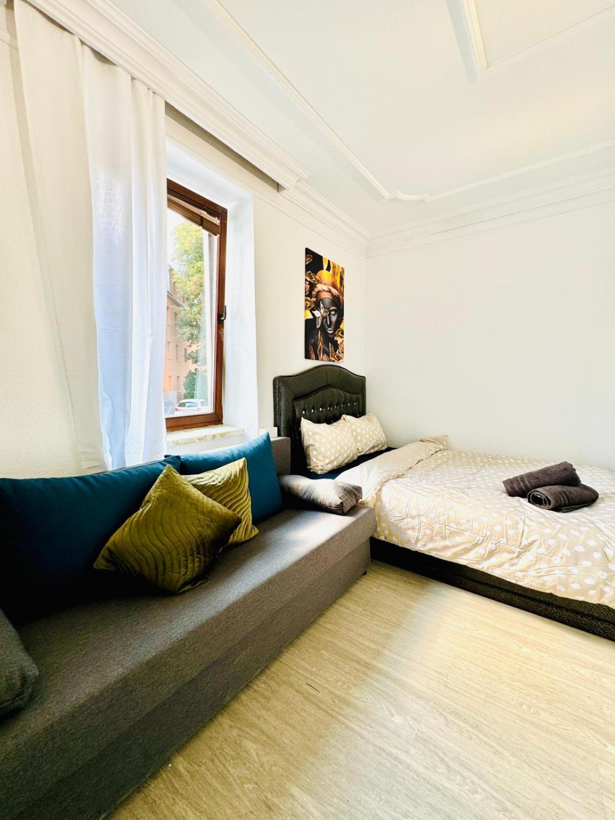 Apartment Spacious 4br For Up To 12p 10min To Fac Platz *